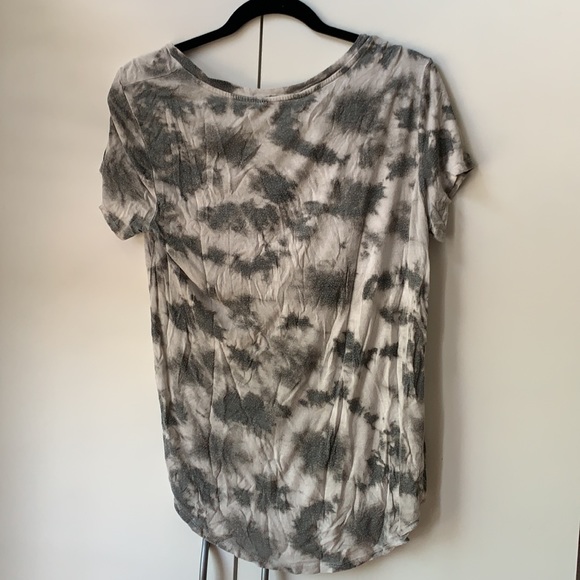 T-Shirt - Picture 2 of 2